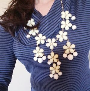 Ivory & Light Green Flower Chunky Gold Neckace